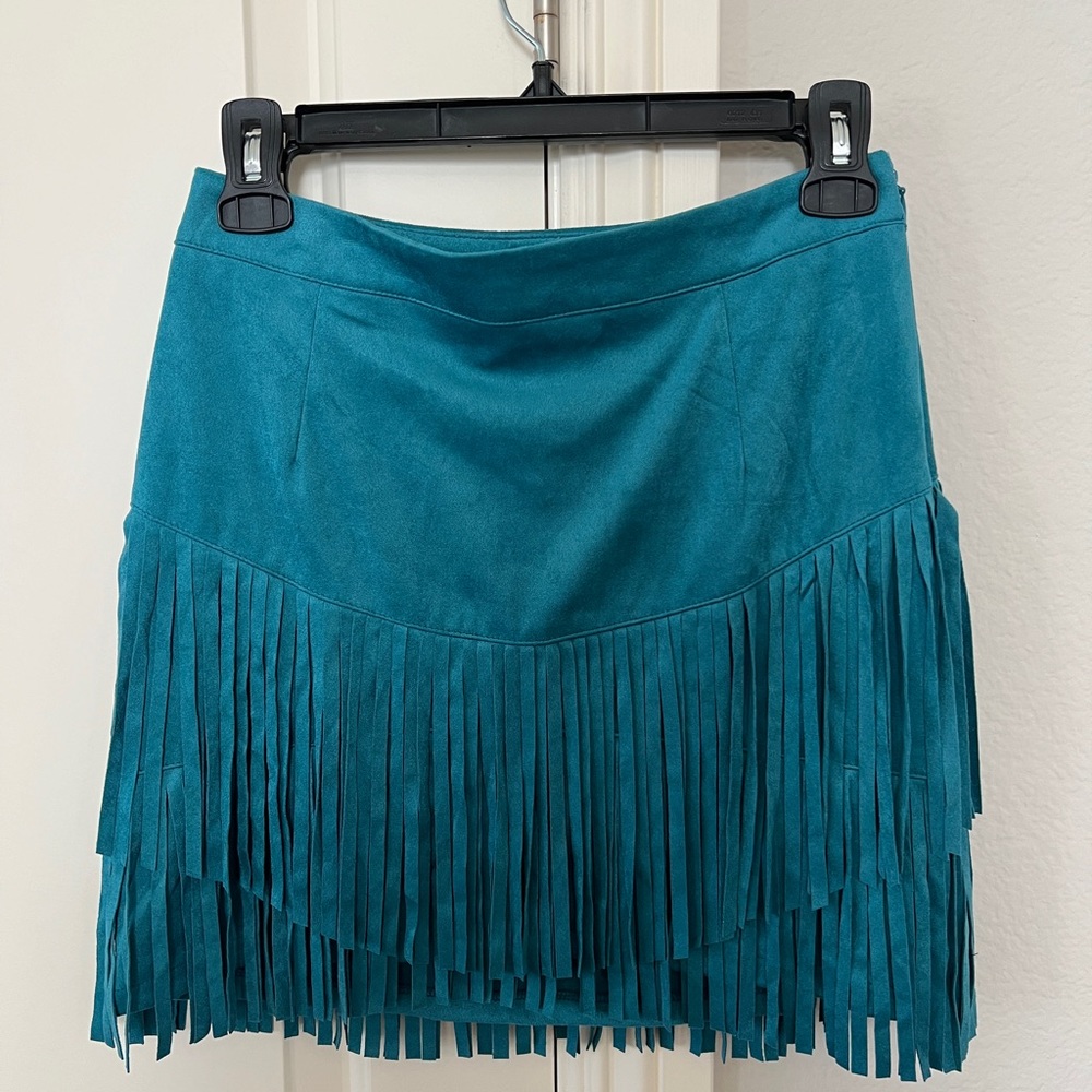 Darling suede-like green/blue tassel skirt ! Giddy up !